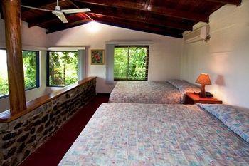 Karahe Hotel 3*
